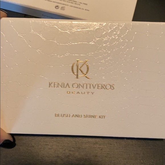 MORPHE, PUR, ETC HIGH END MAKEUP PALLETS BUNDLE - Picture 4 of 15